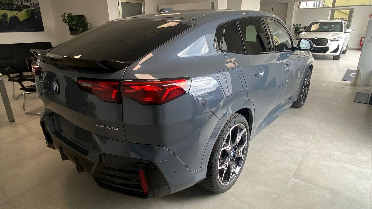 BMW BMW iX2 xDrive30