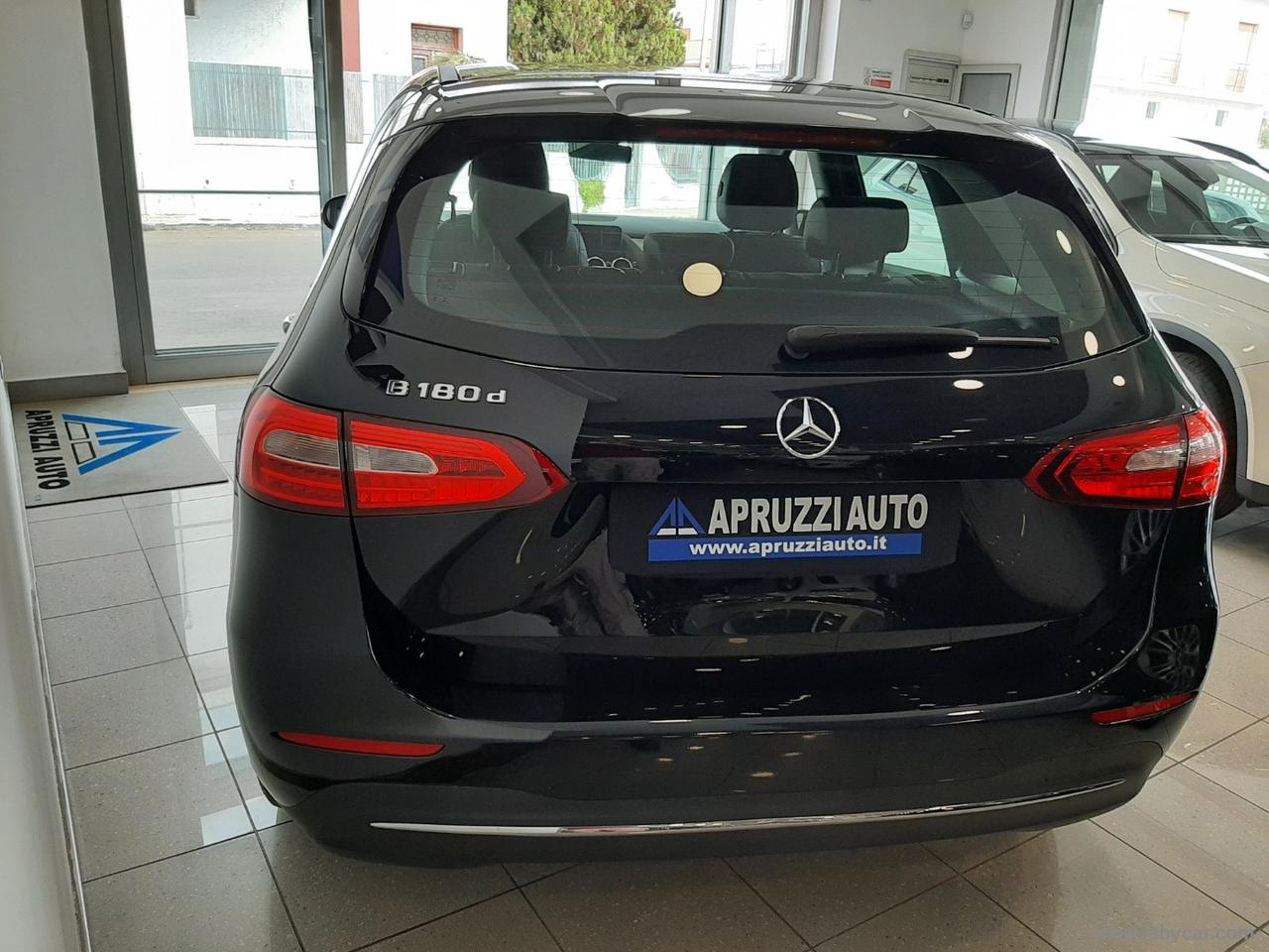 MERCEDES-BENZ B 180 d Automatic Sport