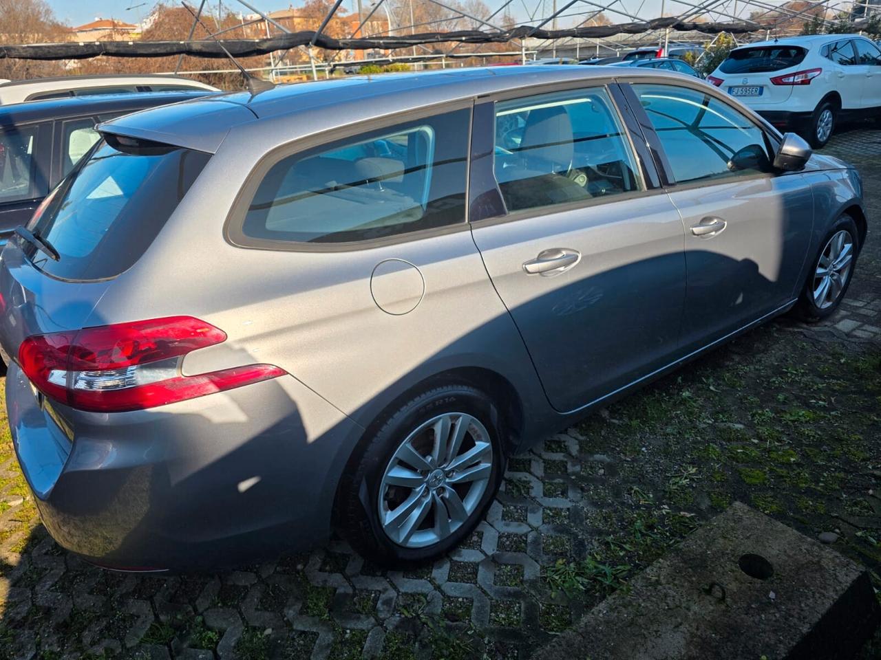 Peugeot 308 BlueHDi 1.6 92cv garantita 12 mesi