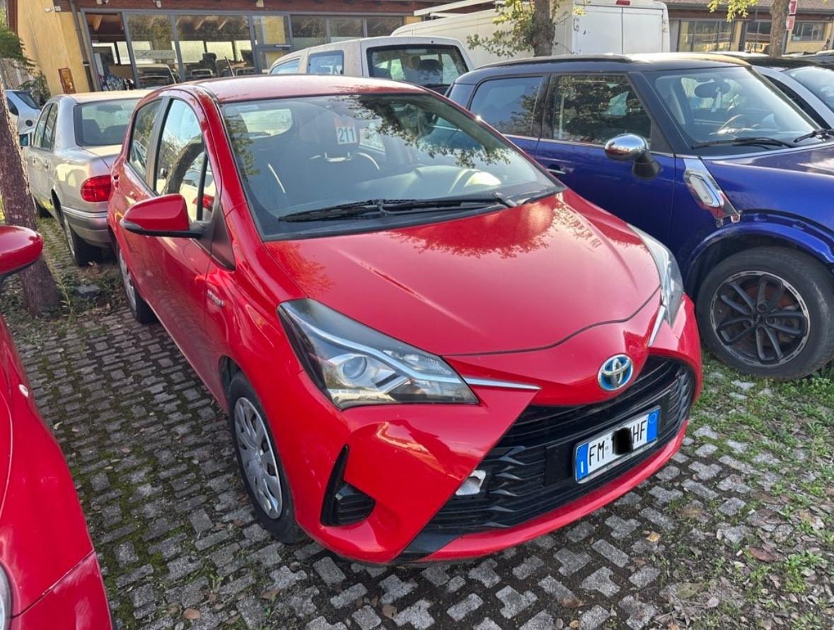 Toyota Yaris Benzina Ibrida Neopatentati 2018