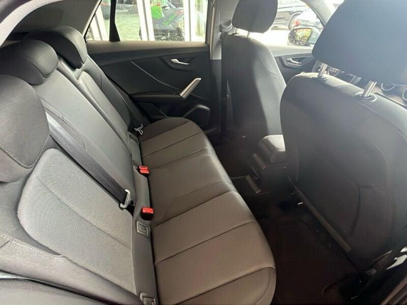 Audi Q2 2.0 30 TDI BUSINESS S TRONIC