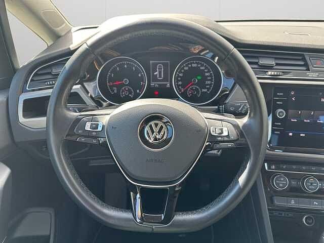 Volkswagen Touran 3ª serie 1.5 TSI EVO DSG Executive BlueMotion Technology
