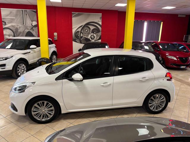 PEUGEOT 208 1° serie PureTech 82 5 porte ** km certif. **