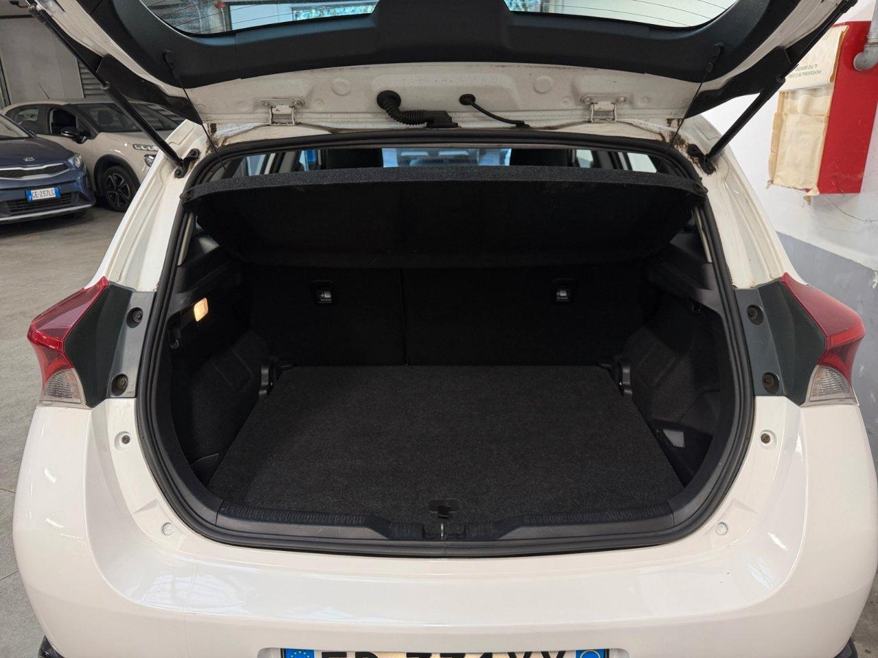 Toyota Auris 5 Porte Auris 1.8h Active cvt