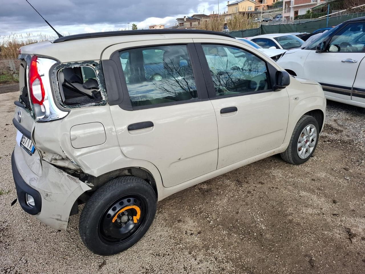 FIAT PANDA 0.9 2015 INCIDENTATA MARCIANTE