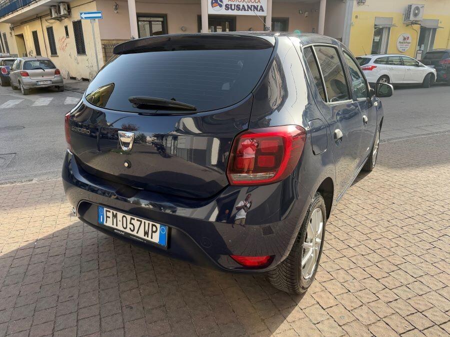 DACIA SANDERO 900 GPL DI SERIE CERTIFICATA XFETTA