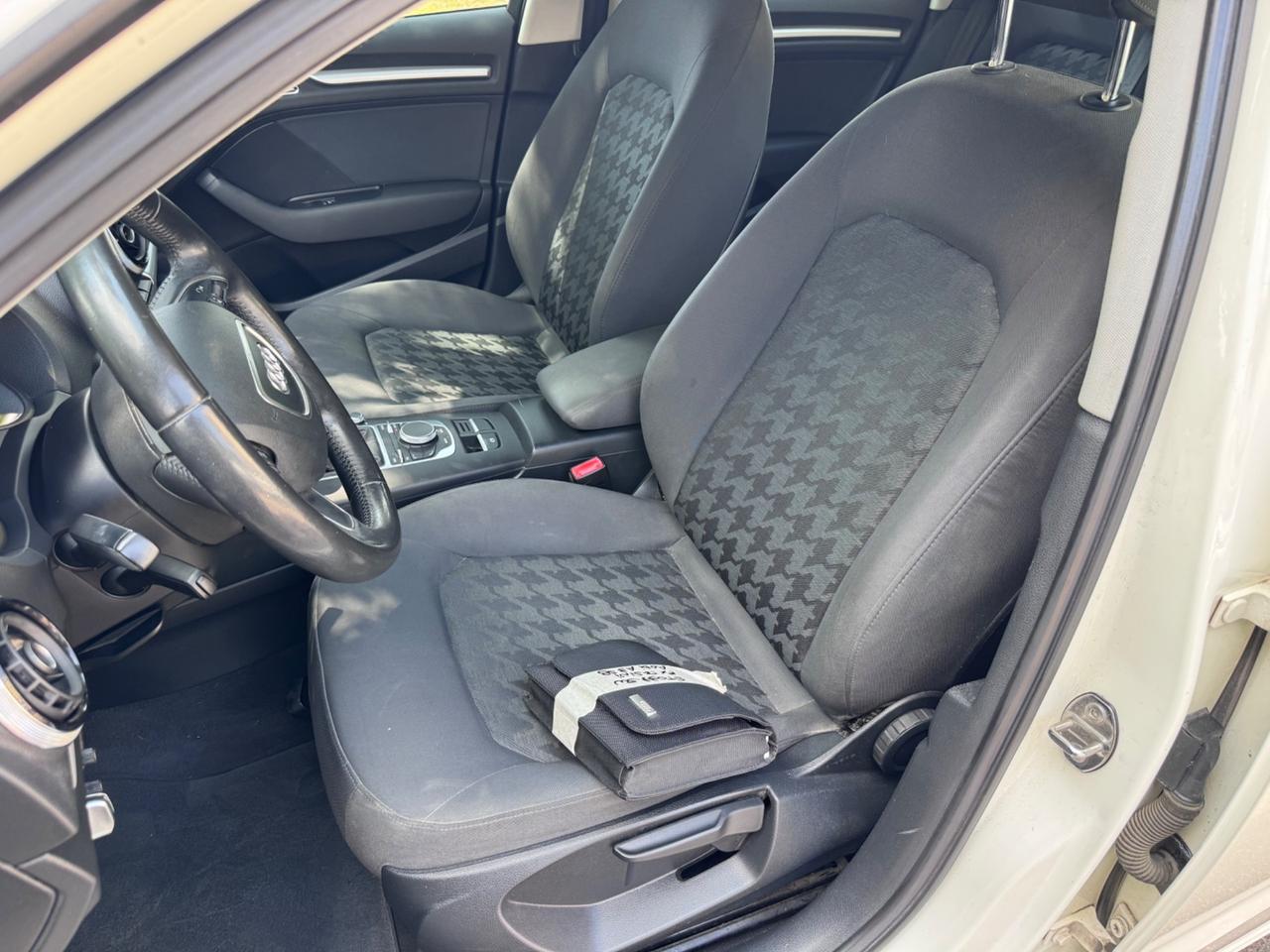 Audi A3 1.2 TFSI 110 CV neopaten garanzia 12 mesi