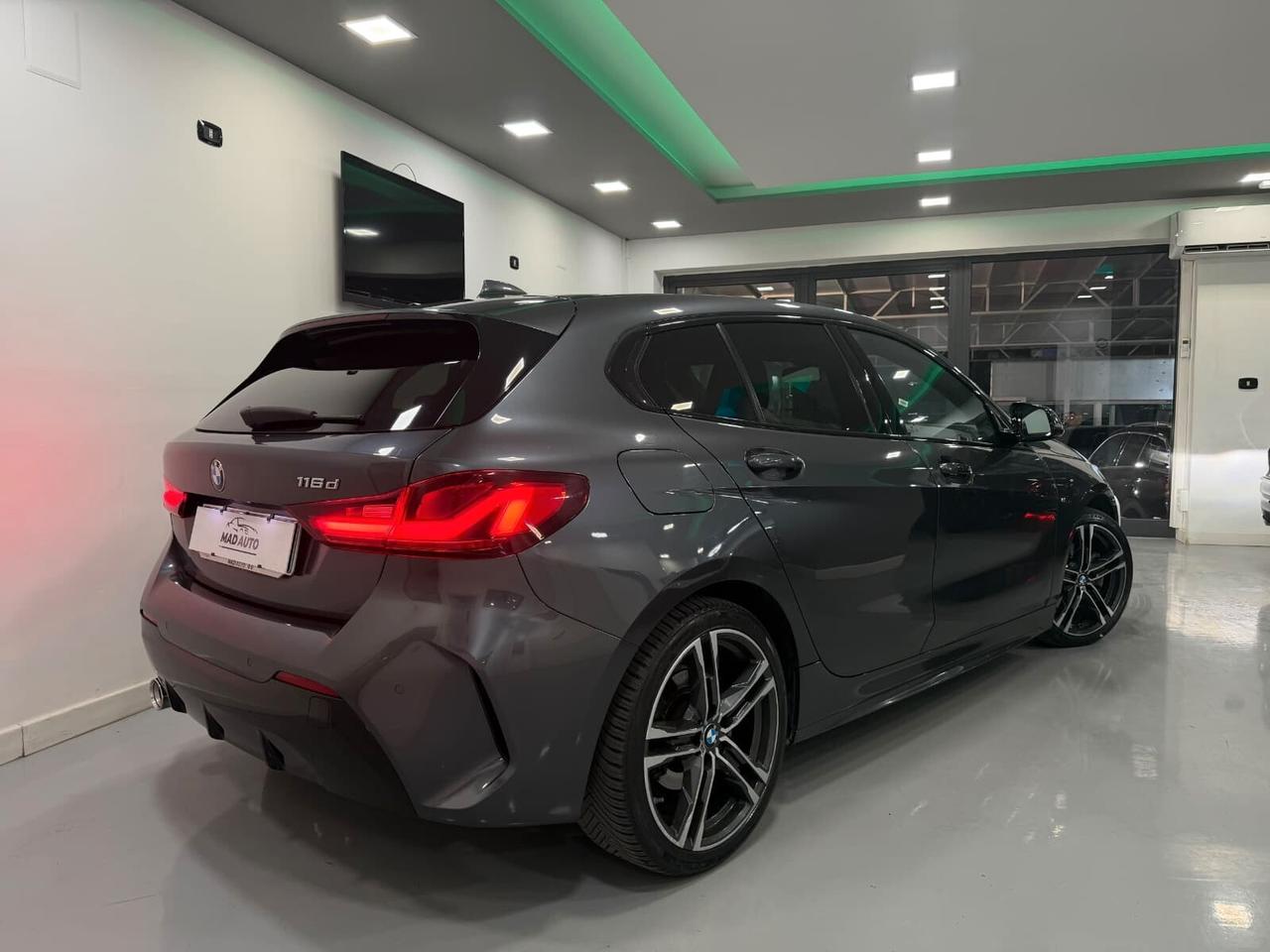 Bmw 116 116d 5p. Msport