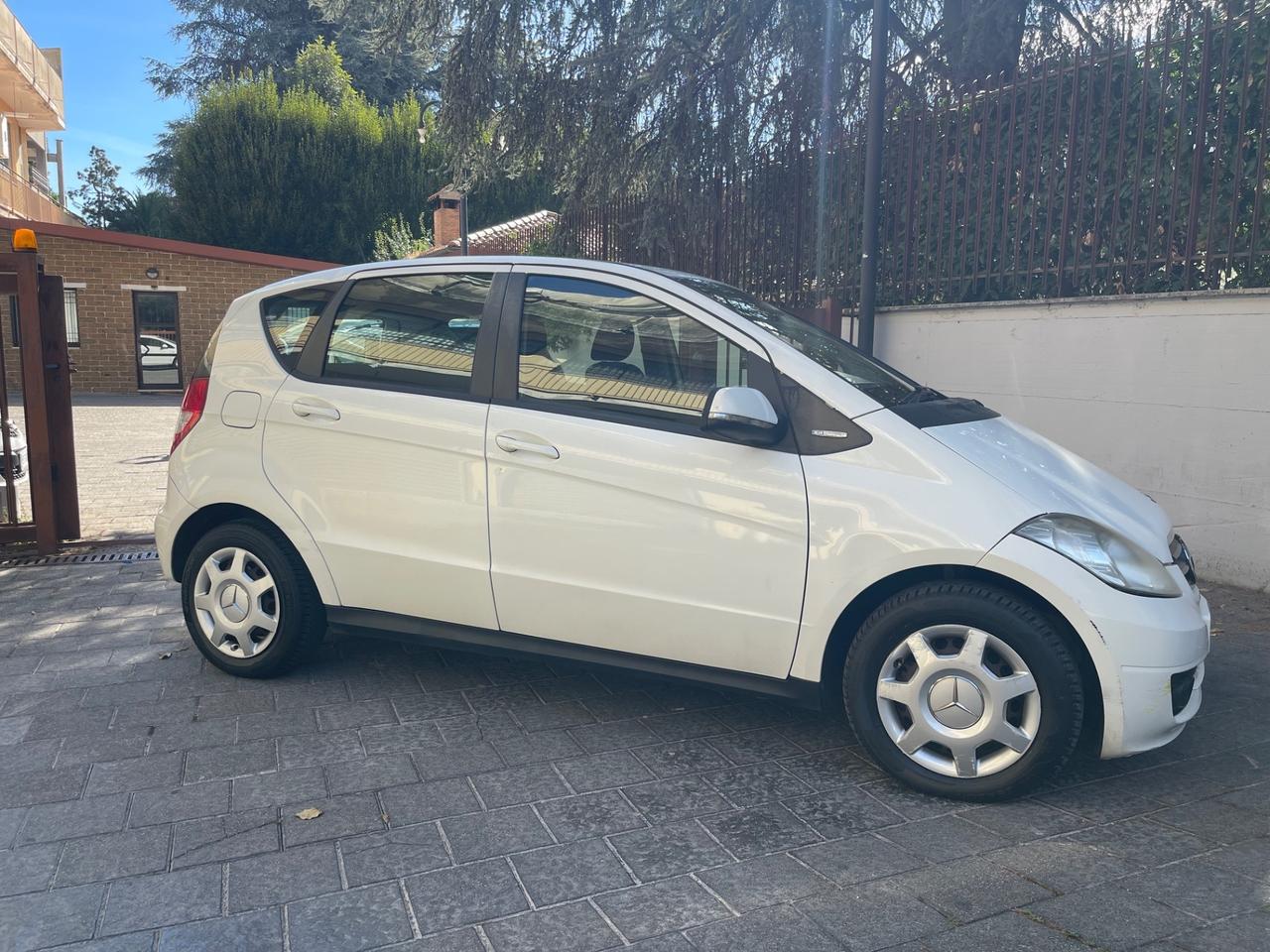 Mercedes-benz A 150 BlueEFFICIENCY Coupé Elegance