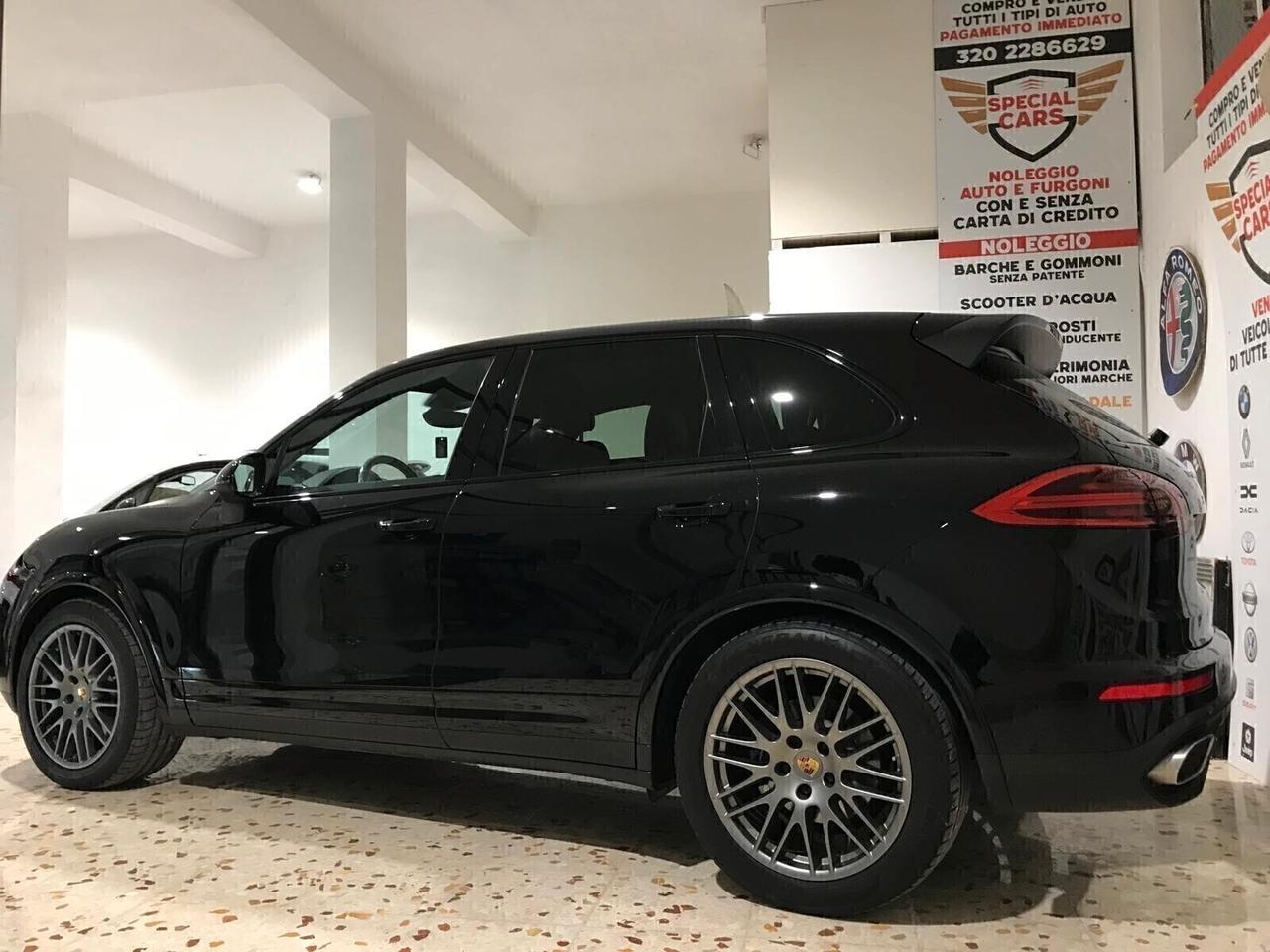 PORSCHE CAYENNE PLATINUM diesel 11/2018 km 90000