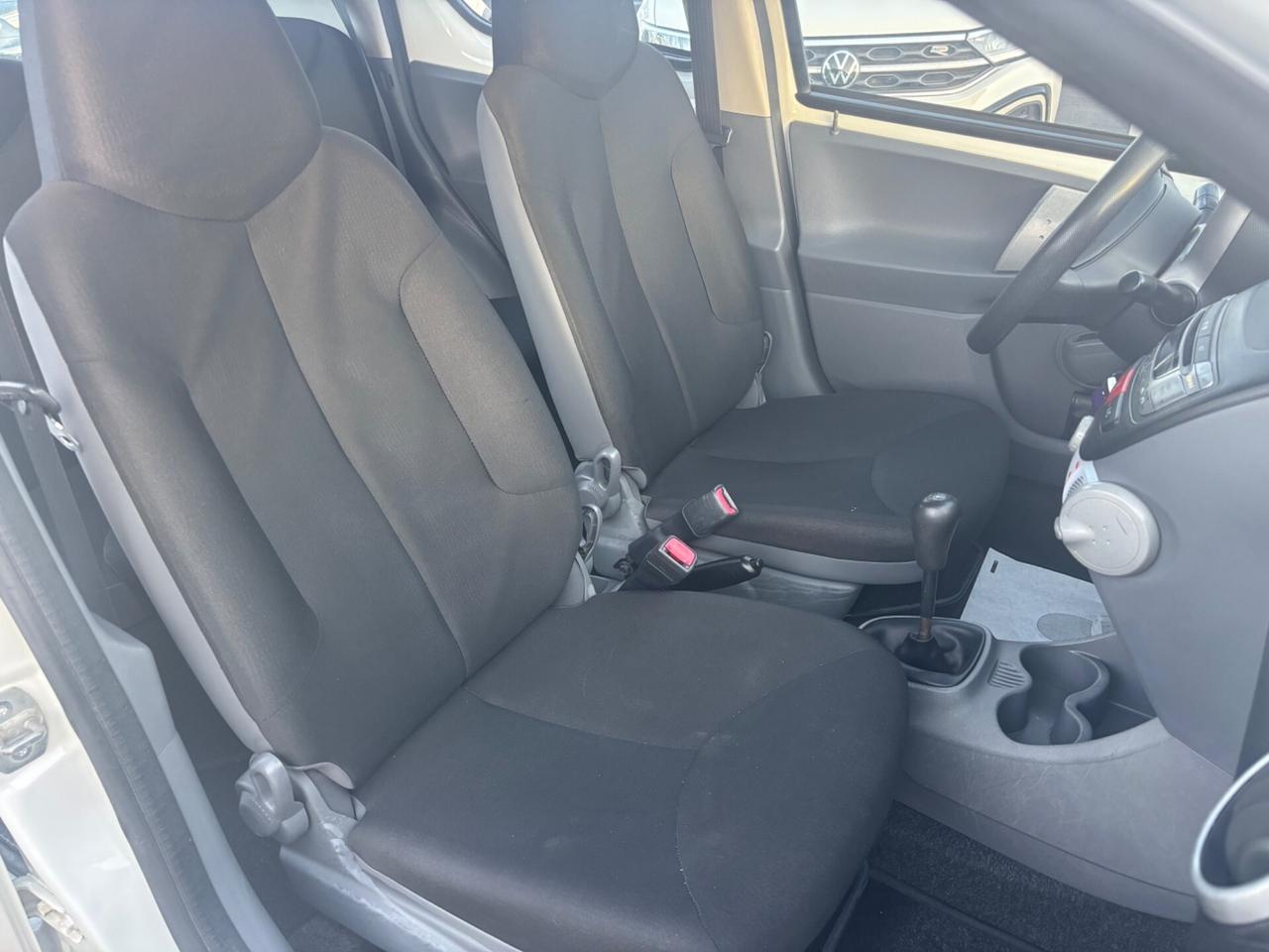 Toyota Aygo 1.0 12V VVT-i 5 porte Now Connect