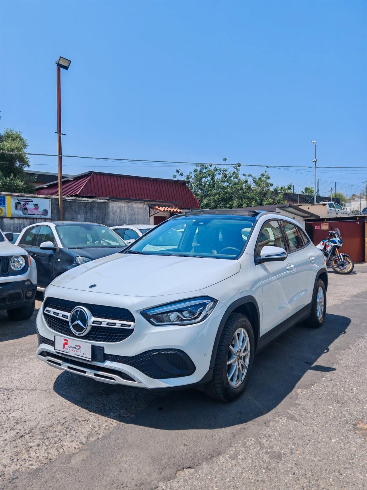Mercedes-benz GLA 180 GLA 180 d Automatic Tetto apribile