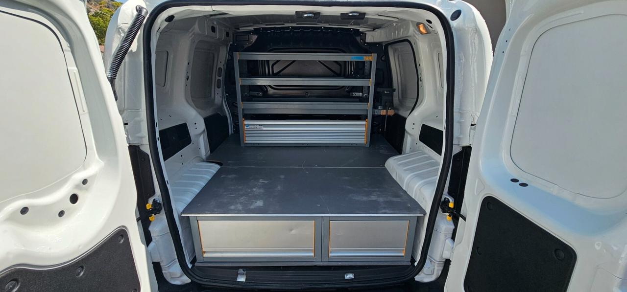 Fiat Fiorino 1.3 MJT 95CV officina mobile interna