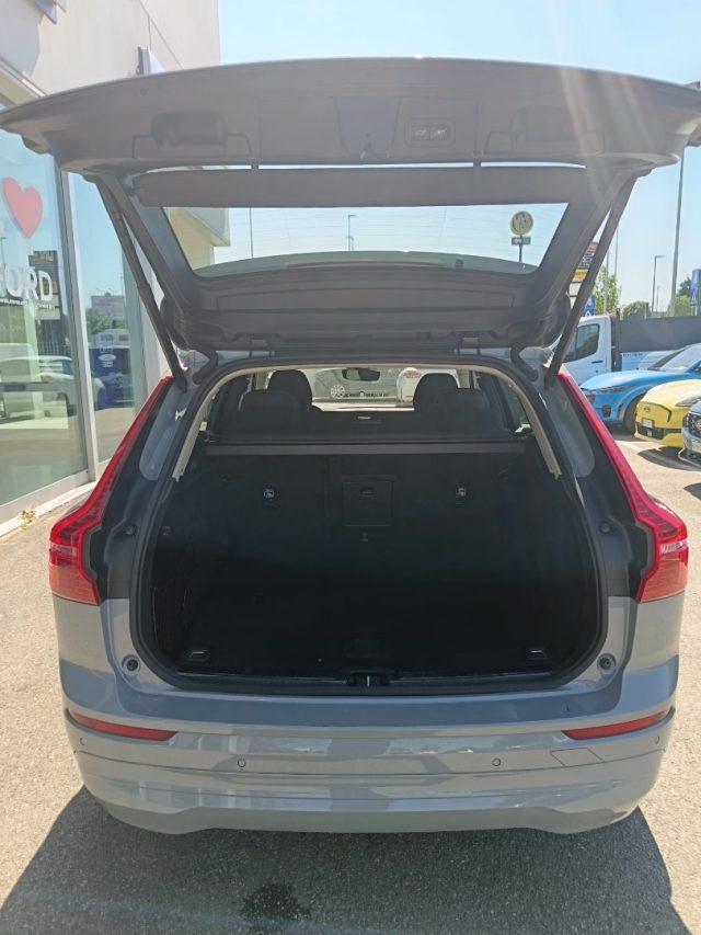 VOLVO XC60 B4 (d) AWD automatico Ultimate Dark