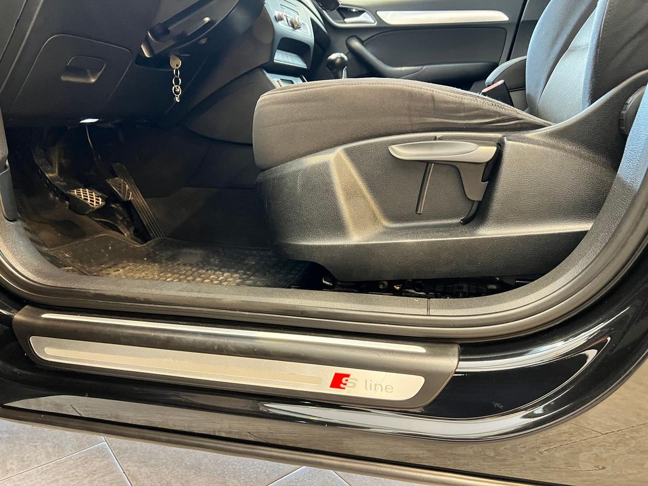 Audi Q3 2.0 TDI S-line #10553