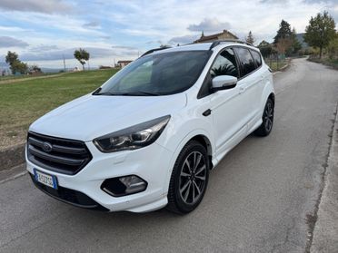 Ford Kuga 1.5 TDCI 120 CV S&S 2WD ST-Line