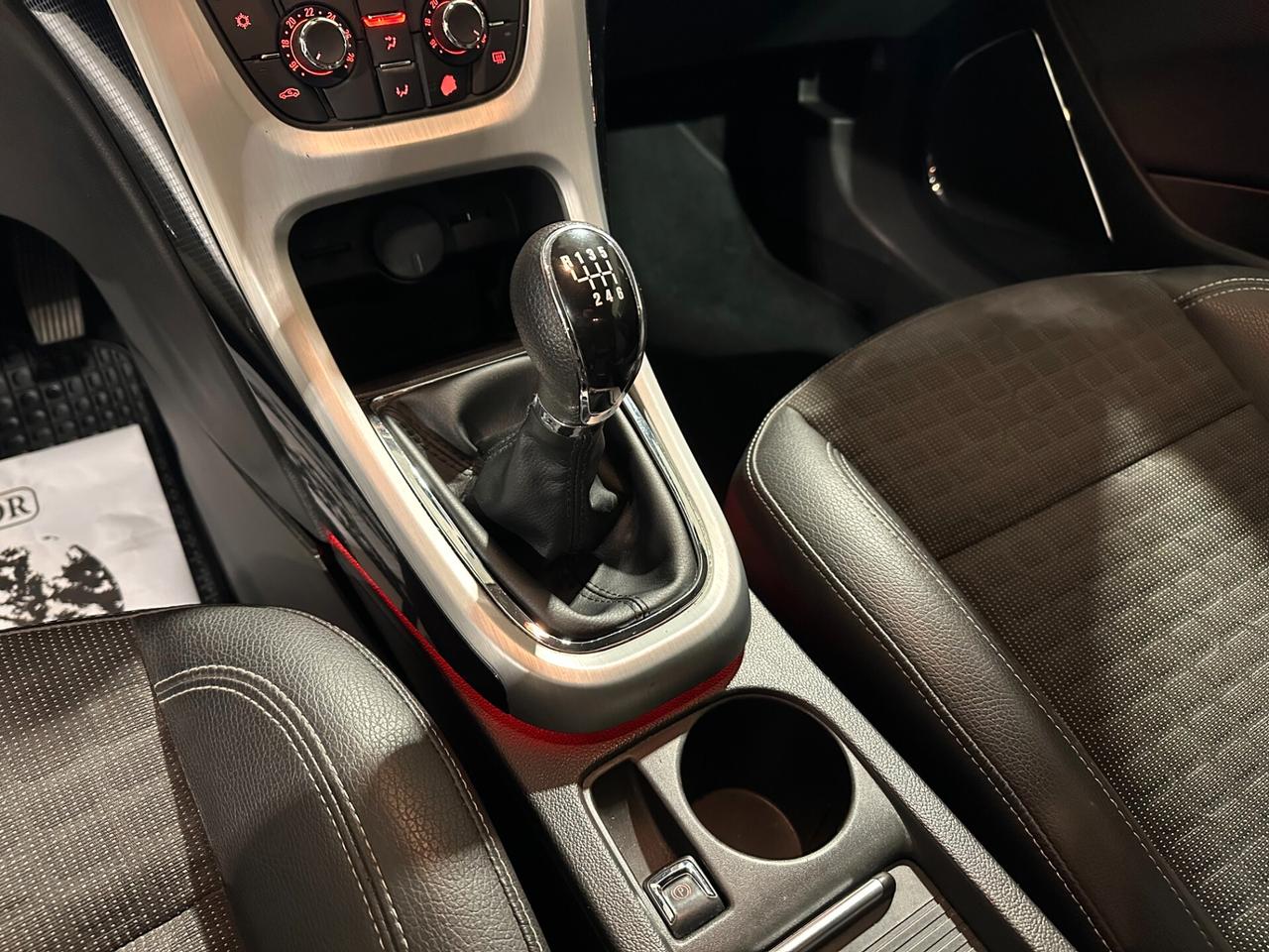 Opel Astra GTC 2.0 CDTI 165CV 3 porte Cosmo - DISTRIBUZIONE FATTA