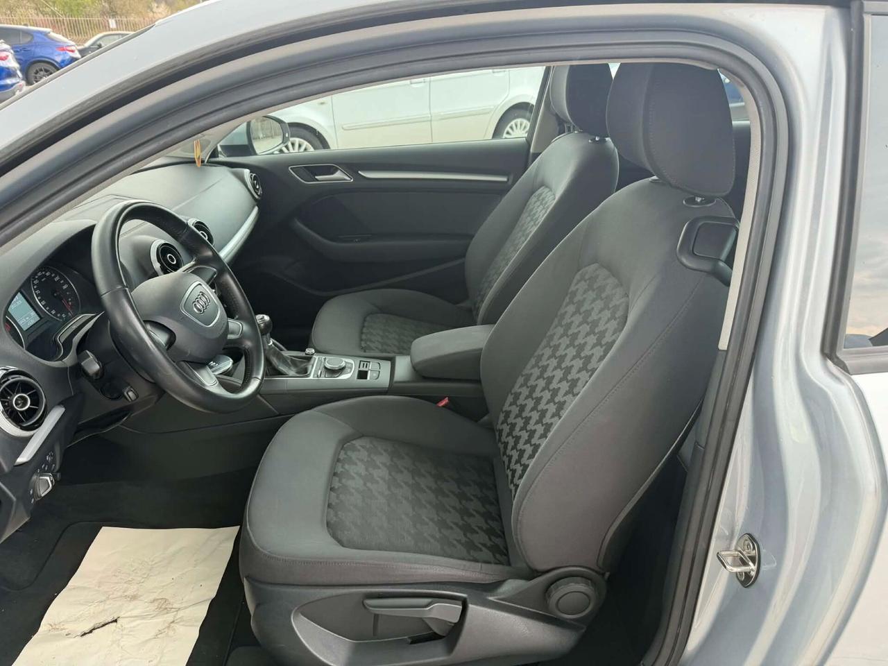 Audi A3 1.6 TDI 110 CV -3 PORTE- LEGGI NOTE