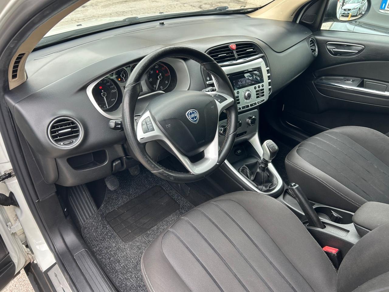 Lancia Delta 1.6 MJT 105 Cavalli 2011