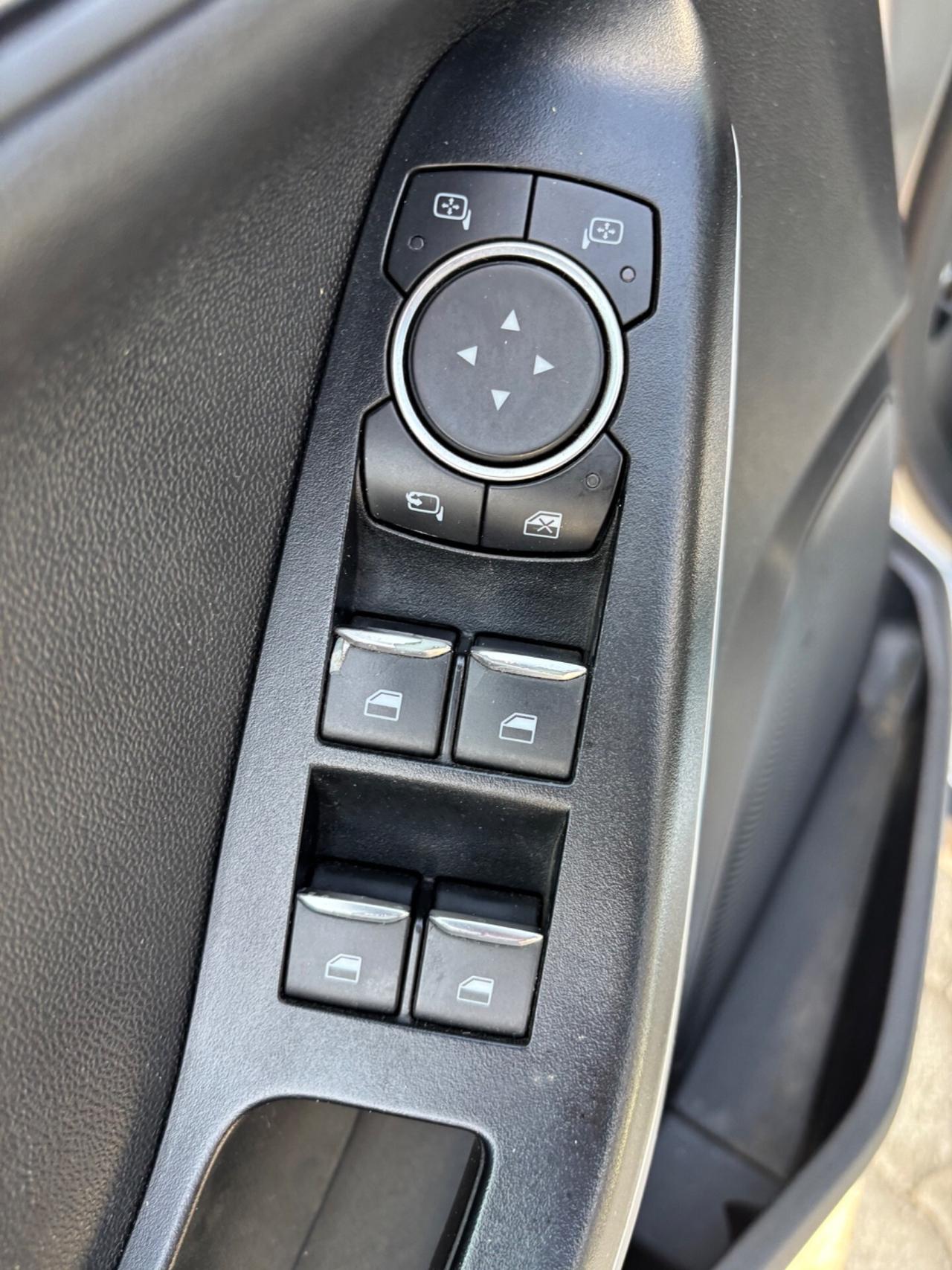 Ford Fiesta 1.5 TDCi 5 porte ST-Line