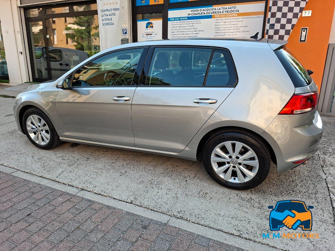 Volkswagen Golf 5 Porte Golf 5p 1.6 tdi 110cv dsg neo patentati