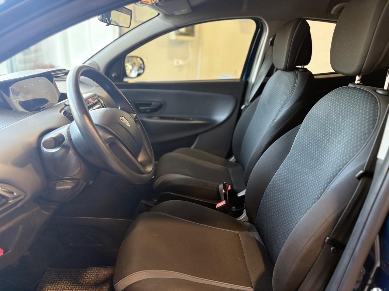Lancia Ypsilon 1.2 69 CV 5 porte Gold