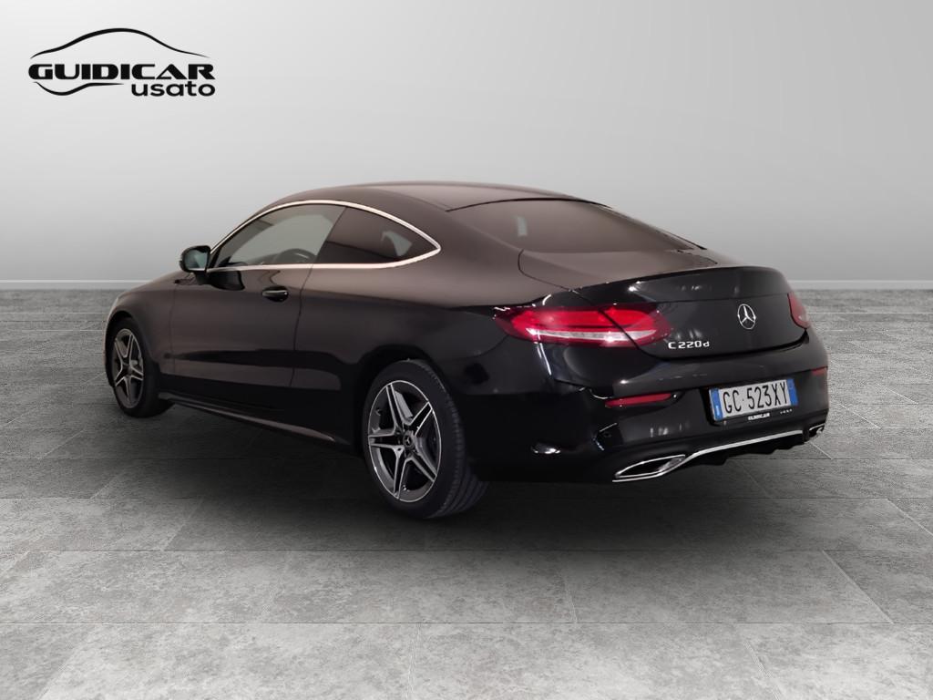 Mercedes-Benz Classe C-C205 2018 Coupe - C Coupe 220 d Premium auto
