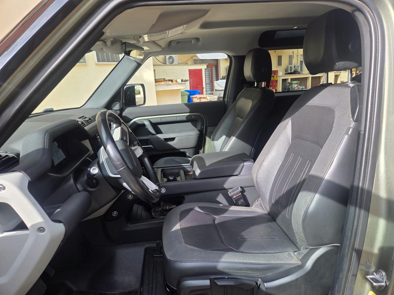 Land Rover Defender 90 3.0D I6 250 CV AWD Auto HSE