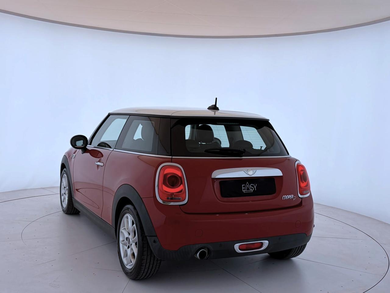 Mini Cooper D 1.5 3p - NEOPATENTATI - TAGLIANDI MINI