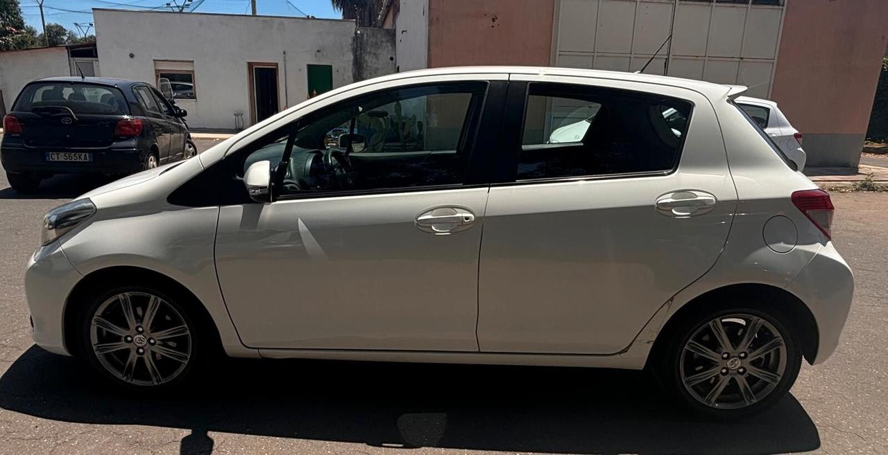 Toyota Yaris 1.4 D-4D 5 porte Lounge