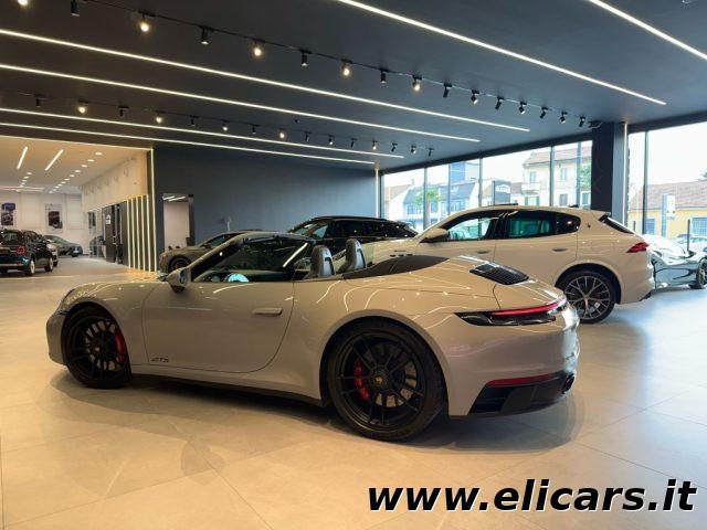 PORSCHE 911 Carrera 4 GTS Cabriolet