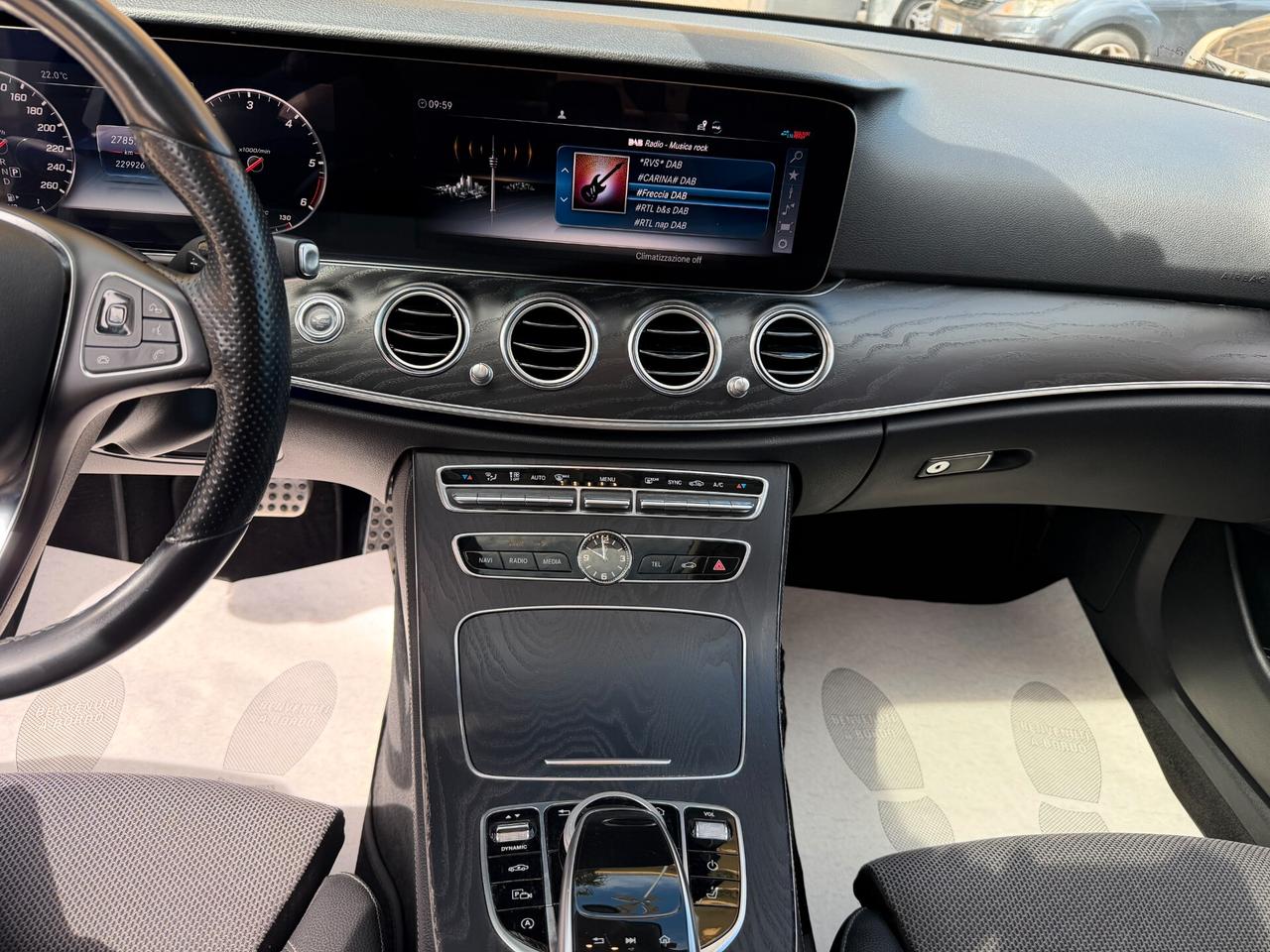 Mercedes-benz E 220 4Matic Auto Premium Plus All-Terrain