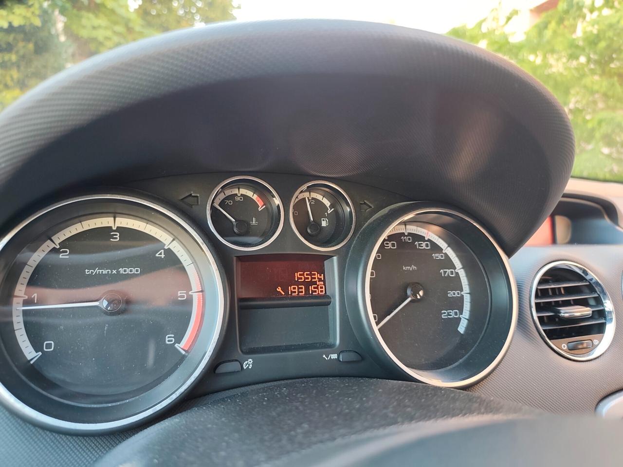 Peugeot 308 1.6 hdi sw neopatentati