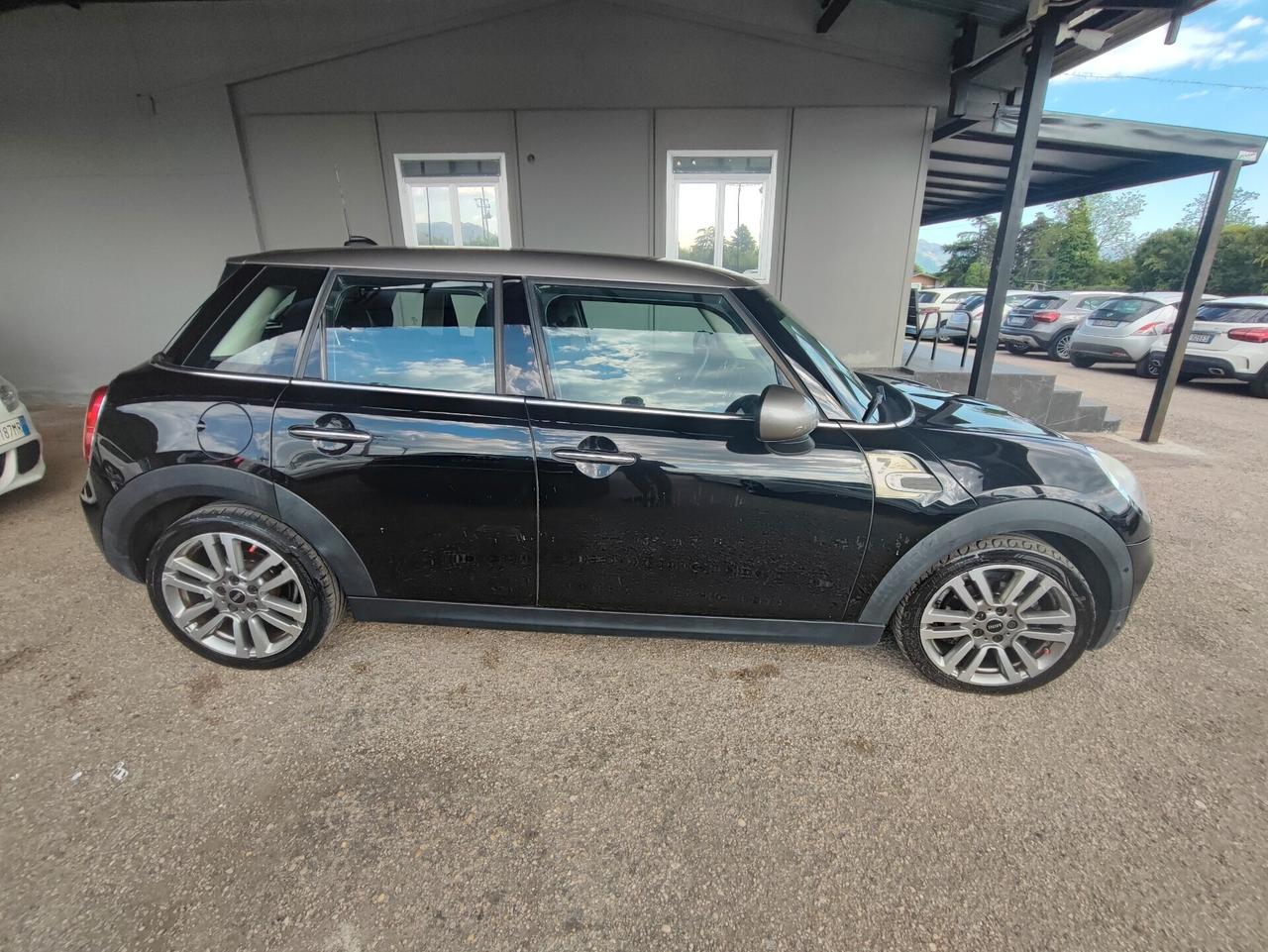 Mini 1.5 Cooper D 5 porte