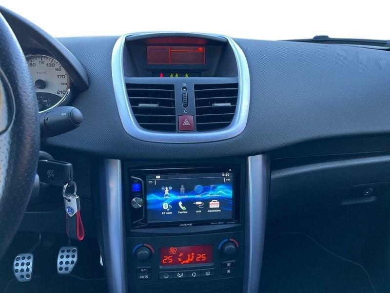 Peugeot 207 1.6 VTi 120CV CC Féline