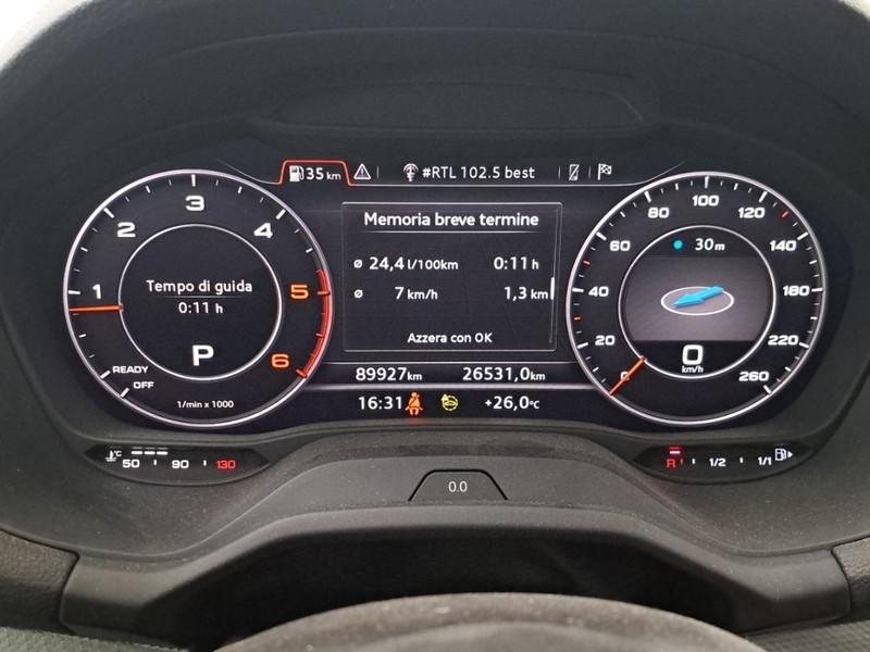 AUDI Q2 2.0 30 TDI BUSINESS S TRONIC SUV
