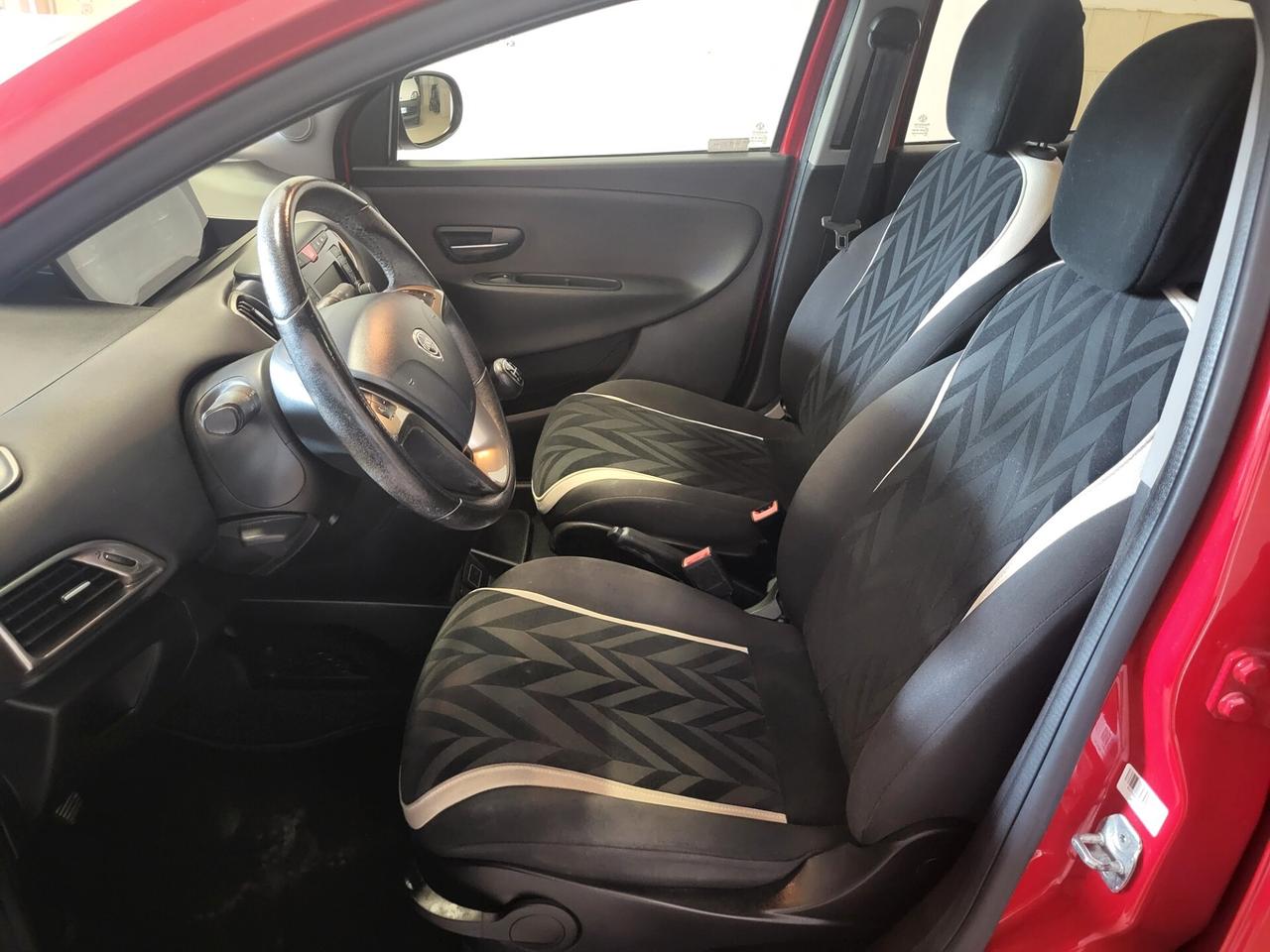 Lancia Ypsilon 1.2 69 CV 5 porte GPL Ecochic Gold