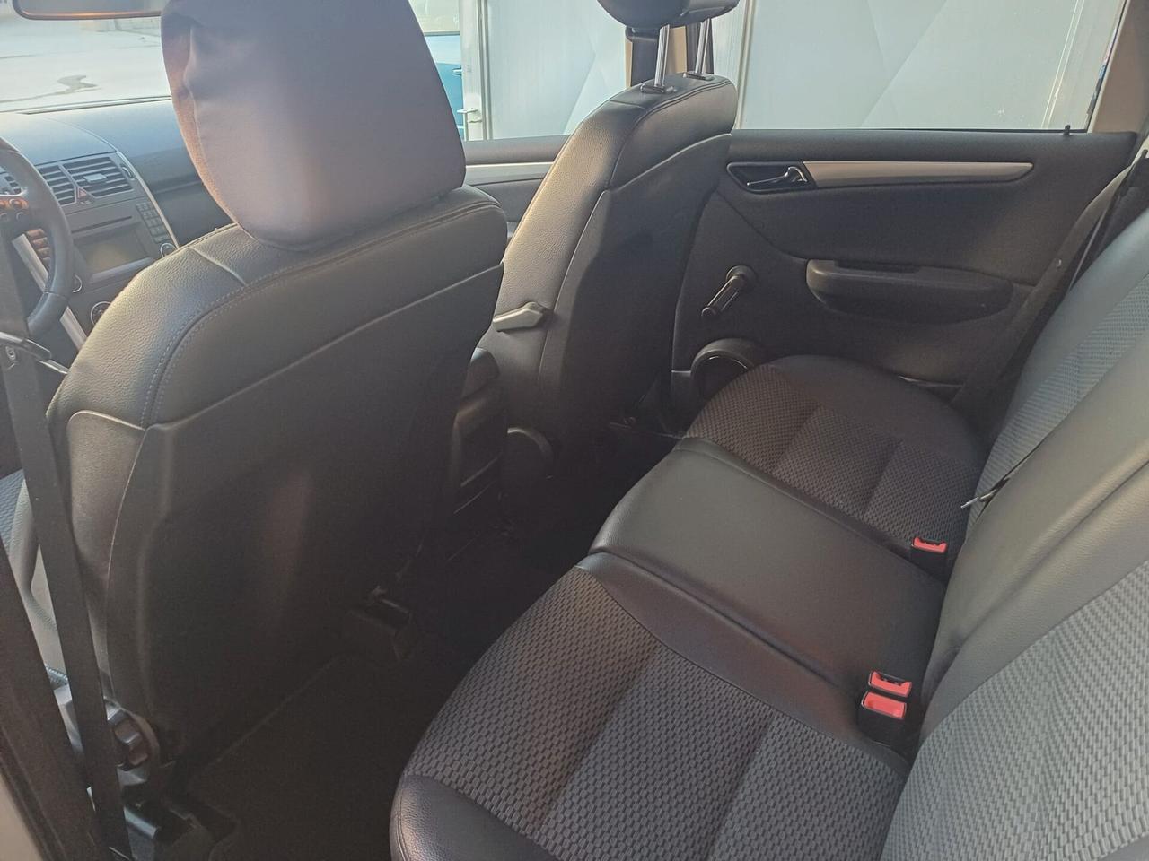 Mercedes-benz A 160 CDI BlueEFFICIENCY Premium