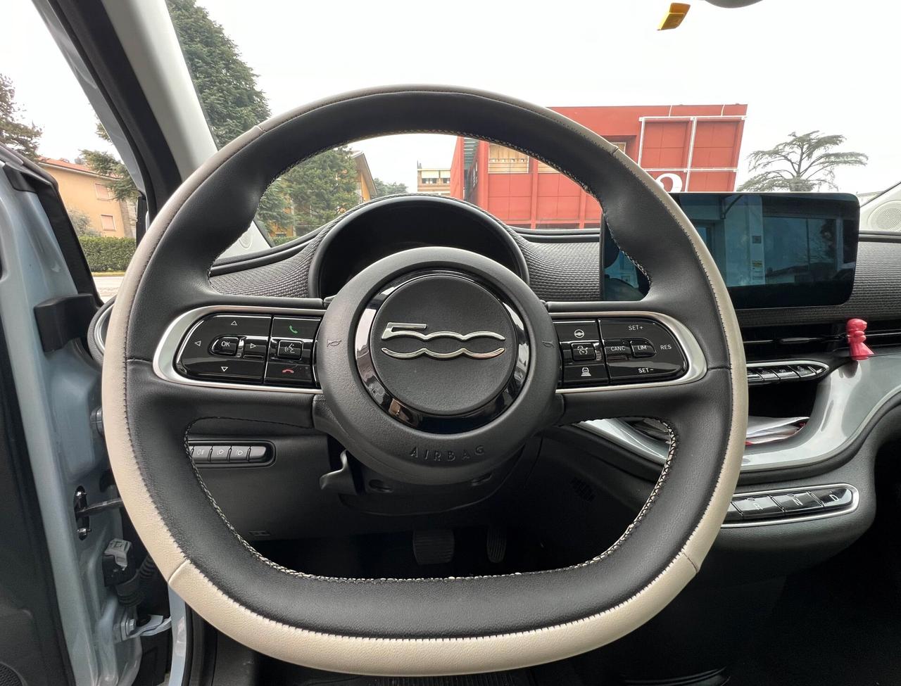 Fiat 500 La Prima Berlina 42 kWh