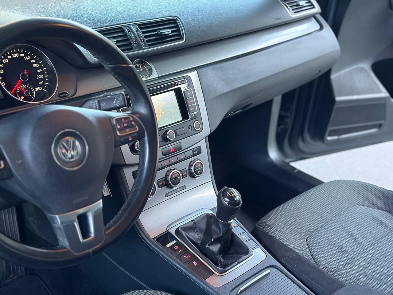 Volkswagen Passat 2.0 TDI Highline 2013 Full