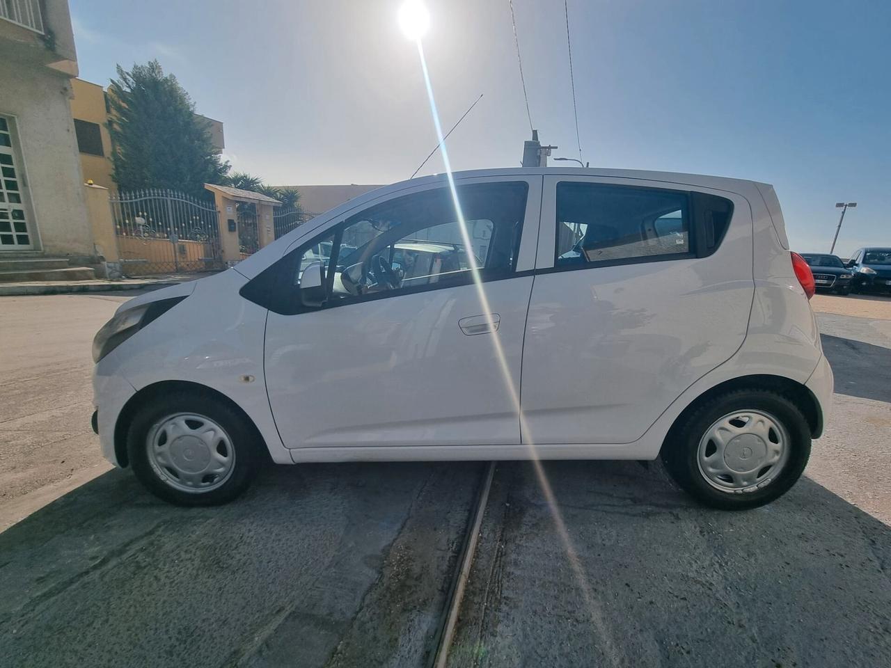 Chevrolet Spark 1.0 LT