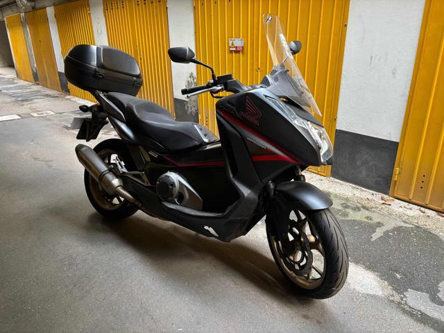 HONDA Integra 750 S