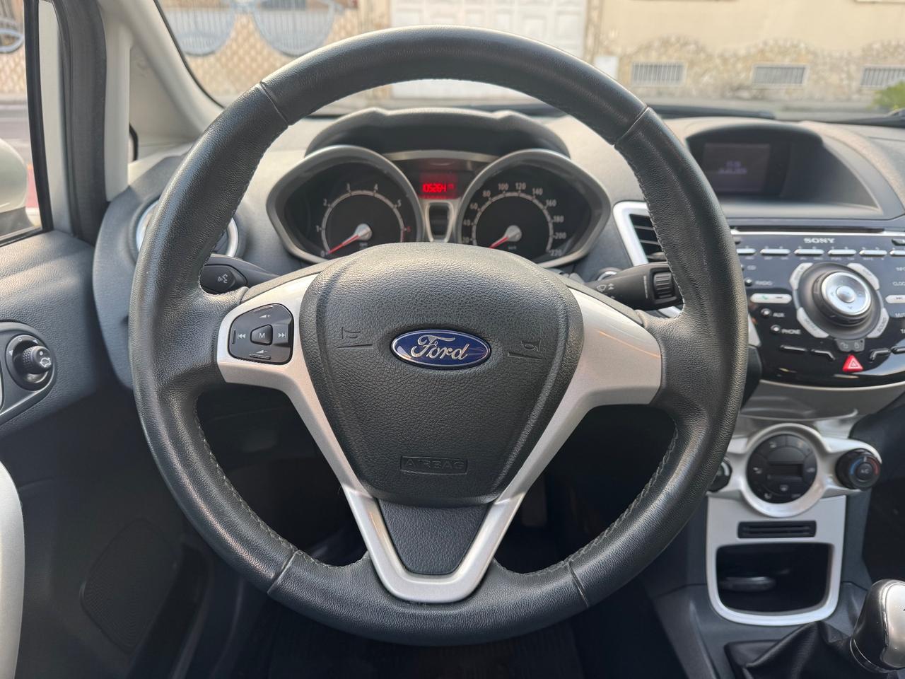 Ford Fiesta 1.2 BENZINA 82CV Titanium 2012