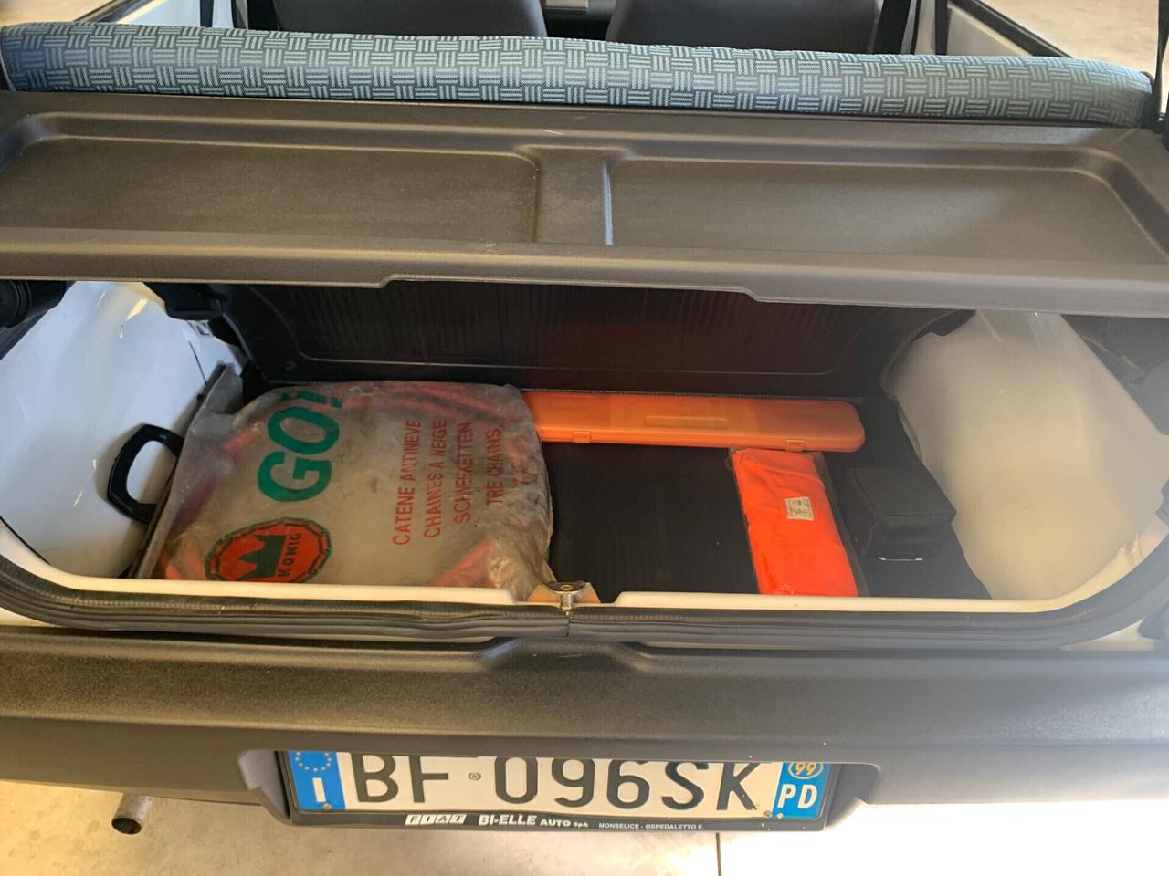 Fiat Panda 900 i.e. cat Young