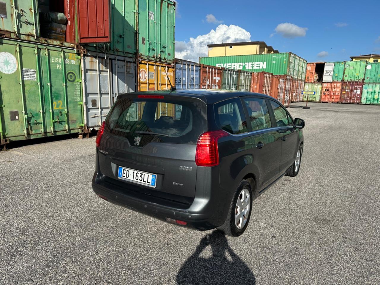 Peugeot 5008 1.6 VTi 120CV Premium METANO