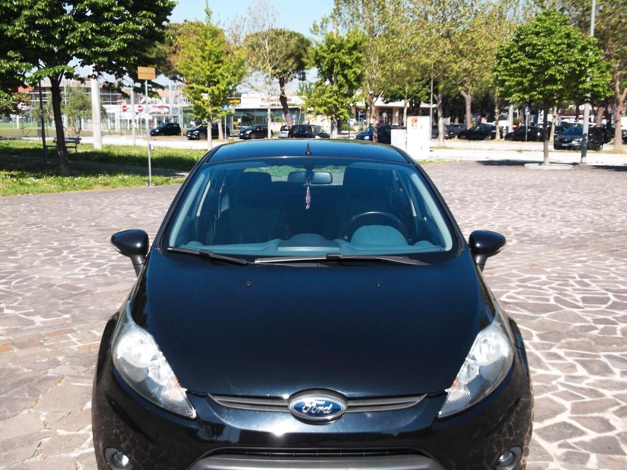 Ford Fiesta 1.2 Benzina Neopatentati 2009