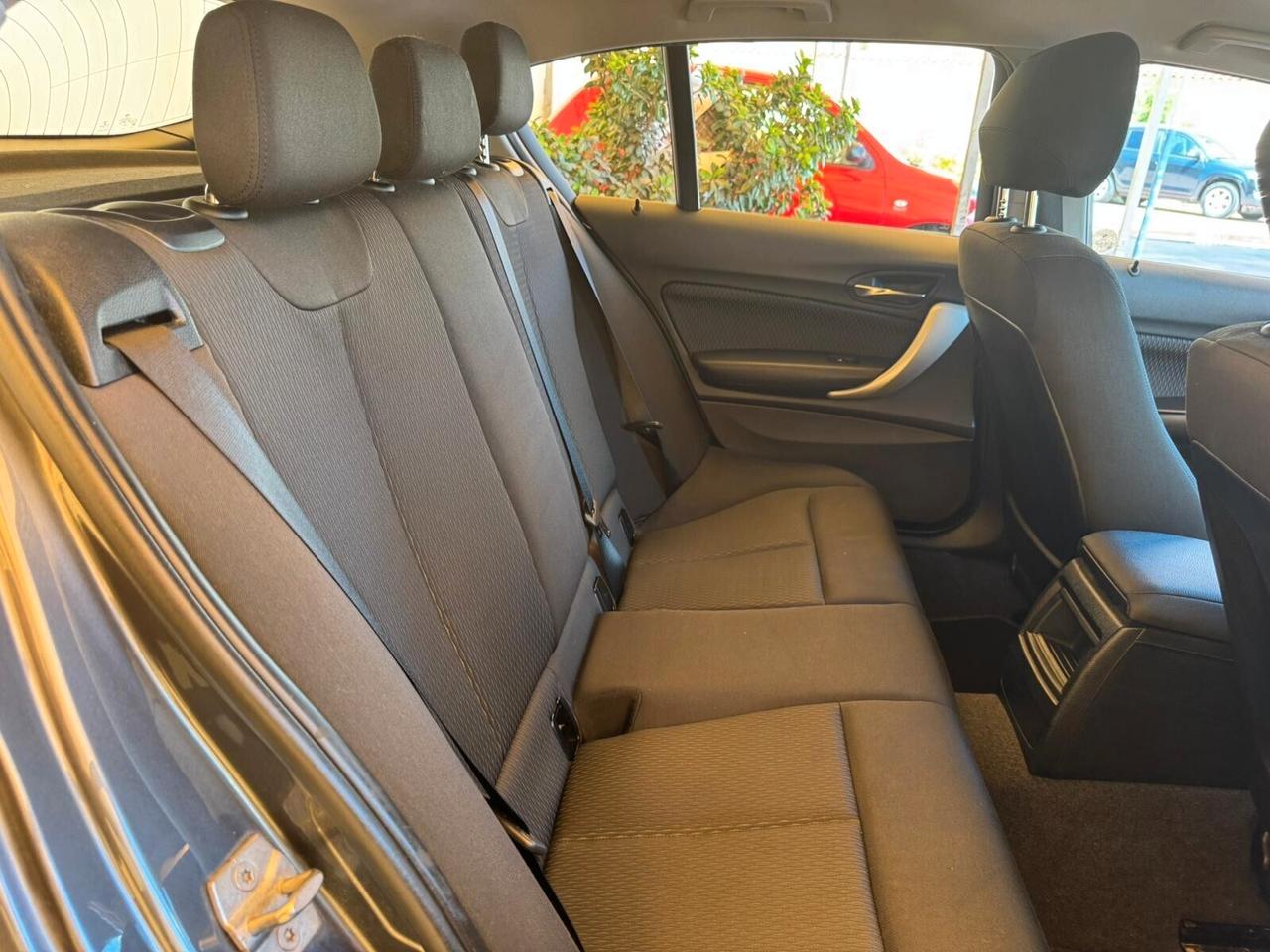 Bmw 116 116d 5p. Advantage