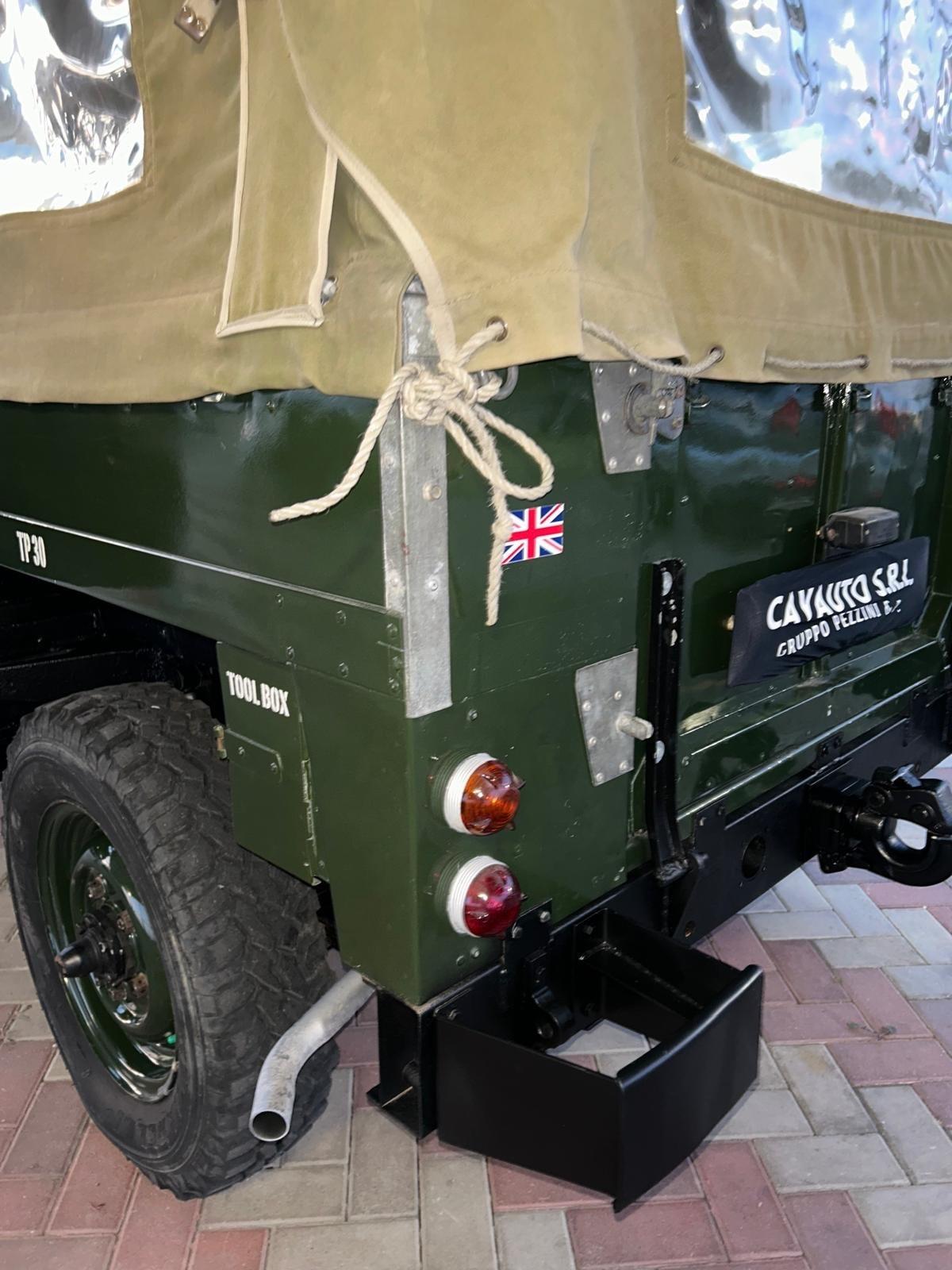 Land Rover Defender 110 diesel Hard-top
