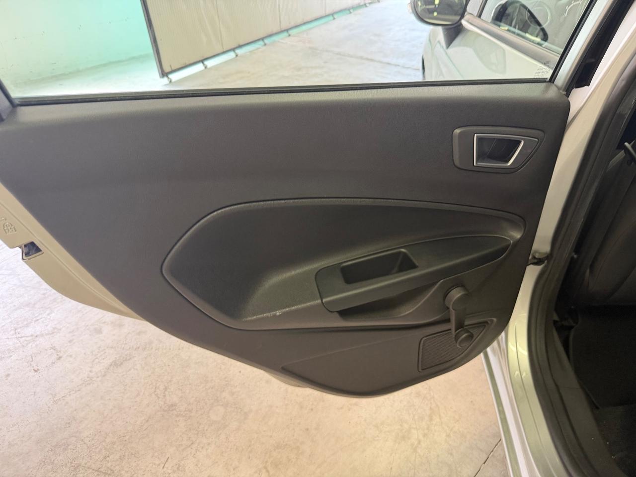 Ford Fiesta 1.2 60CV 5 porte Titanium