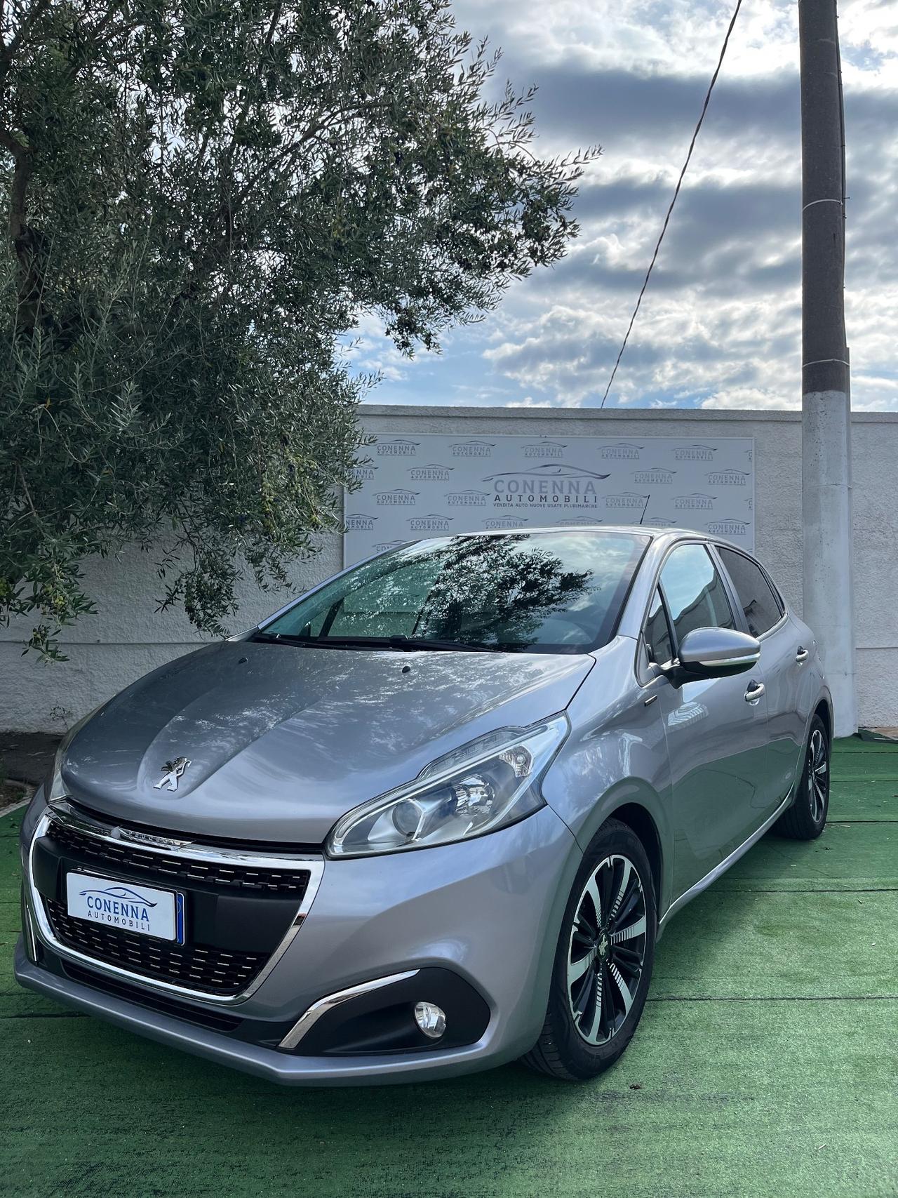 Peugeot 208 PureTech 82 Stop&Start Signature